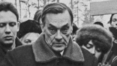 Владимир Путин - Ангела Меркель - Опубликована архивная запись стихотворения Тарковского к годовщине начала ВОВ - gazeta.ru - Ленинградская обл.