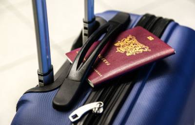 Москвичка попыталась провезти спрятанные в ручке чемодана наркотики в Крым - news.vse42.ru - Москва - Крым - Симферополь