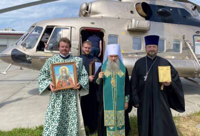 Иисус Христос - Варсонофий Ладожский - Митрополит Варсонофий облетел Петербург с молитвами об избавлении от коронавируса - online47.ru - Ленинградская обл. - Санкт-Петербург