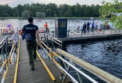 В Петербурге проводится проверка по факту столкновения судов в акватории Невы - online47.ru - Санкт-Петербург - Калининград