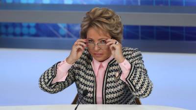 Станислав Черчесов - Валентина Матвиенко - Матвиенко – сборной России: или играйте, или не позорьтесь! - vesti.ru - Дания
