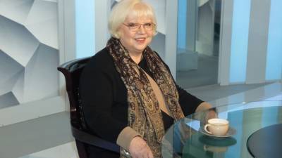 Светлана Крючкова - На сцене МХАТа – бенефисные спектакли именинницы Светланы Крючковой - vesti.ru - Москва