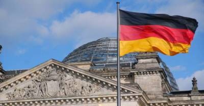 Аннегрет Крамп-Карренбауэр - Севим Дагделен - В Бундестаге заявили, что Германия готовится к войне с Россией - reendex.ru - Москва - Гуам