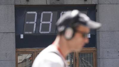 В Москве и области продлили «оранжевый» уровень опасности из-за жары - iz.ru - Москва - Московская обл.