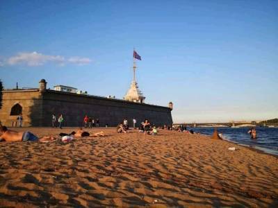 Михаил Леус - Жара в Петербурге побила рекорд 1917 года - znak.com - Санкт-Петербург