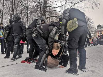 Алексей Навальный - Правозащитники раскритиковали доклад России в ООН о зимних протестах - znak.com