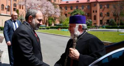 В Армении власти и церковь должны сейчас объединить усилия – историк - ru.armeniasputnik.am