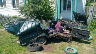 Легковушку разорвало после ДТП с трактором в Воронежской области: пострадали двое детей - vestivrn.ru - Воронеж - район Новохоперский - Воронежская обл.