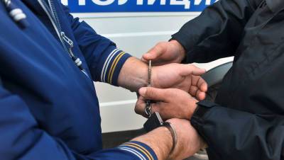 Россиянин перепутал машину своей любовницы и разбил молотком чужой автомобиль - gazeta.ru - Московская обл.