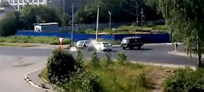 Ford Mondeo - Пассажир пострадал в лобовом столкновении в Петрозаводске (ФОТО) - stolicaonego.ru - Петрозаводск - республика Карелия