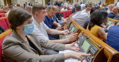Федор Вениславский - Нардепы из "Слуги народа" хотят запретить украинским судам отменять санкции СНБО - delo.ua