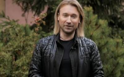 Олег Винник - Олег Винник взбудоражил дерзким образом, засветив лишнее: "Давай не будем только..." - sport.politeka.net