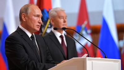 Владимир Путин - Сергей Собянин - Собянин объяснил Путину необходимость жестких ограничений в Москве - newdaynews.ru - Москва