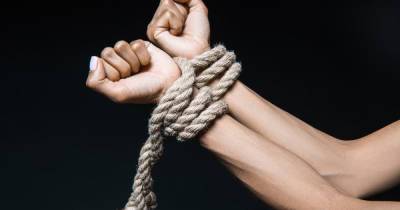Доверчивые жертвы: реальные истории женщин, сбежавших из рабства - ren.tv - Мавритания