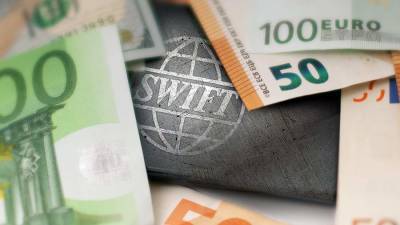 Денис Домащенко - Эксперт заявил об отсутствии альтернатив SWIFT - iz.ru