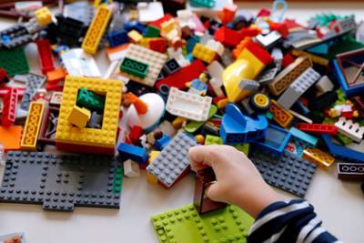 Lego - Lego начнут делать из мусора - lenta.ru - Дания