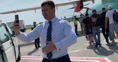 Николай Тищенко - "Крепость тоже я разрушил?" Тищенко прокомментировал задержку самолета в Ужгород - dsnews.ua - Киев - Ужгород