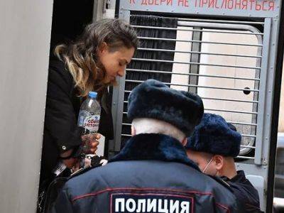 Алексей Навальный - Двоих участников митинга в поддержку Навального в Москве приговорили к двум годам колонии - kasparov.ru - Москва - Тверь