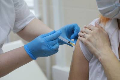 Надим Захави - В Британии сообщили, что вакцинация помогла избежать 14 тыс. смертей в стране - trend.az - Англия - Лондон - Великобритания