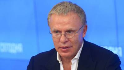 Вячеслав Фетисов - Фетисов заявил, что вины футболистов в неудачах сборной нет, мы их вырастили такими - gazeta.ru - Турция - Исландия