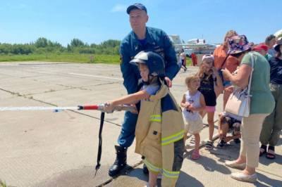 В Хабаровске состоялся день рождения авиационно-спасательного центра - hab.aif.ru - Хабаровский край - Хабаровск
