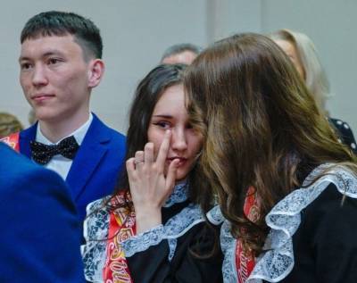 Алексей Титовский - Власти Салехарда отменили общегородской выпускной и День молодежи из-за роста COVID-19 - znak.com - Салехард - окр. Янао