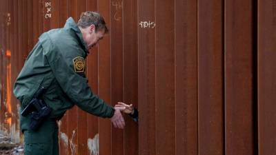 Дональд Трамп - Джо Байден - Главу пограничной патрульной службы США переводят на другую работу - golos-ameriki.ru - Мексика