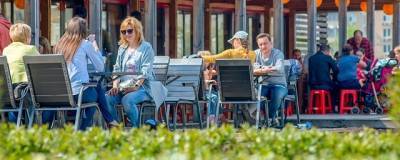 В Москве до 12 июля разрешили посещать летние кафе и веранды без QR-кода - runews24.ru - Москва