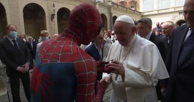Франциск - Папа Римский встретился с Человеком-пауком (видео) - focus.ua - Украина - Ватикан