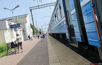 «Люди слушают молча, по-партизански улыбаясь» - charter97.org - Белоруссия