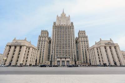 Мария Захарова - Дебора Броннерт - Посол Великобритании покинула МИД России - vm.ru - Москва - Россия - Англия - Посол