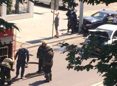 Воронежский водитель такси с забинтованной головой сделал селфи на фоне собственной аварии - gorcom36.ru - Воронеж - Камаз