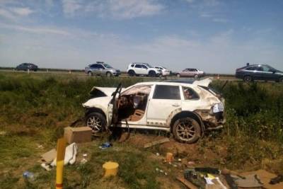 На трассе в Ростовской области в аварии погиб водитель «Порше Кайена» - rostov.mk.ru - Ростовская обл.