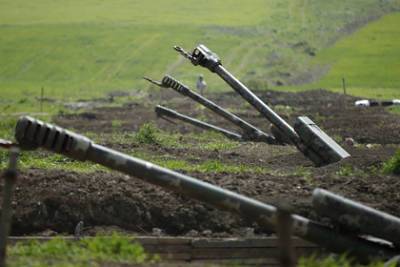 Азербайджан обвинил армянских военных в обстреле своих позиций - lenta.ru - Армения - Азербайджан