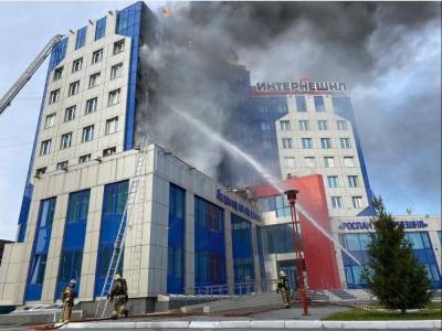 На Ямале в офисе «Роснефти» произошел пожар. Из здания эвакуировали 500 человек - znak.com - окр. Янао
