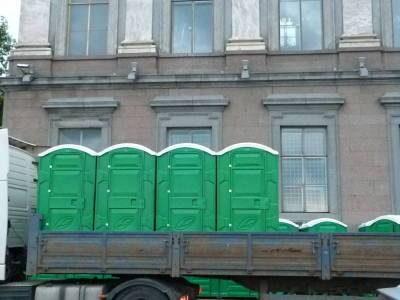 Сотни туалетов появятся в центре Петербурга к «Алым парусам» - neva.today - Санкт-Петербург - Алые Паруса