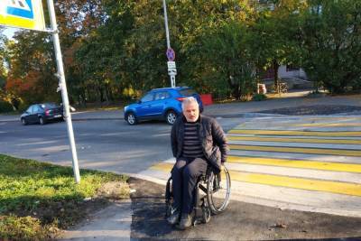 Глава Комтранса пообещал занизить бордюры в трех районах Петербурга - abnews.ru - Санкт-Петербург - р-н. Московский