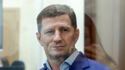 Владимир Путин - Сергей Фургал - Жители Хабаровска оспорили увольнение Фургала в ЕСПЧ - svoboda.org - Хабаровский край - Хабаровск