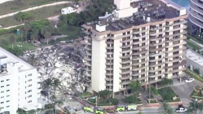Во Флориде, где обрушилась секция 12-этажного жилого дома, идет масштабная поисково-спасательная операция - 1tv.ru - шт.Флорида - Серфсайд