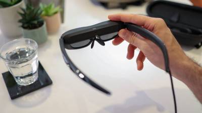Представлены умные очки для смартфона с экранами Micro OLED производства Sony — TCL NxtWear G - bin.ua - Украина