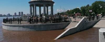 Амур в Благовещенске поднялся почти до уровня масштабного наводнения 2013 года - runews24.ru - Благовещенск