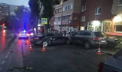 Под арест отправили водителя, устроившего аварию с двумя БМВ в Тюмени - nashgorod.ru - Тюмень