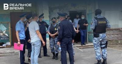 Ольга Плешкова - Полицейские не нашли взрывоопасных веществ в квартире казанца, угрожавшего взорвать гранату - realnoevremya.ru - респ. Татарстан