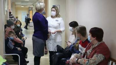 В Роструде разъяснили основания для отстранения от работы непривитых - russian.rt.com - Россия