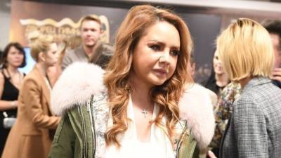 Яна Богушевская - «Ждем улучшения» — пиар-директор певицы Максим рассказала о ее состоянии - 5-tv.ru