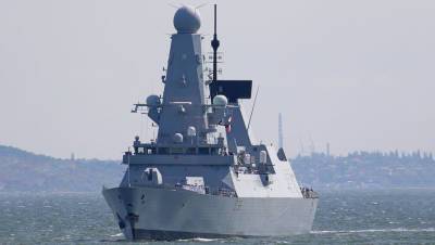 ФСБ предупреждала британский корабль об открытии огня при пересечении границы в Крыму - gazeta.ru - Россия - Крым