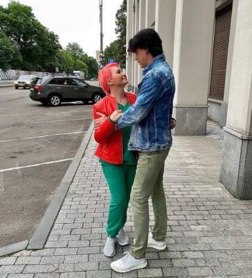 Екатерина Лель - Игорь Кузнецов - Катя Лель раскрыла подробности знакомства с мужем: «А можно, я буду вашим мармеладным?» - actualnews.org
