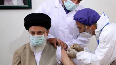 Али Хаменеи - Али Рабии - Али - Верховный лидер Ирана аятолла Али Хаменеи сделал прививку против COVID-19 - gazeta.ru - Иран