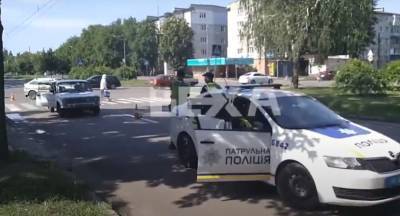 В Харькове машина на большой скорости сбила женщину: видео с места аварии - politeka.net - Украина - Харьков