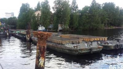 На набережной Смоленки презентуют арт-объект Боремира Бахарева - piter.tv - Санкт-Петербург